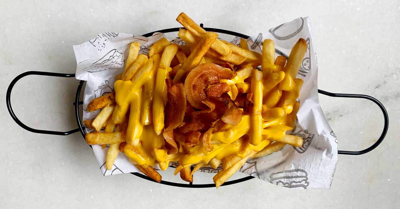 Batata com cheddar e bacon